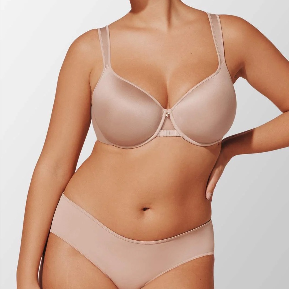 ThirdLove 24/7 perfect Coverage bra in Taupe.